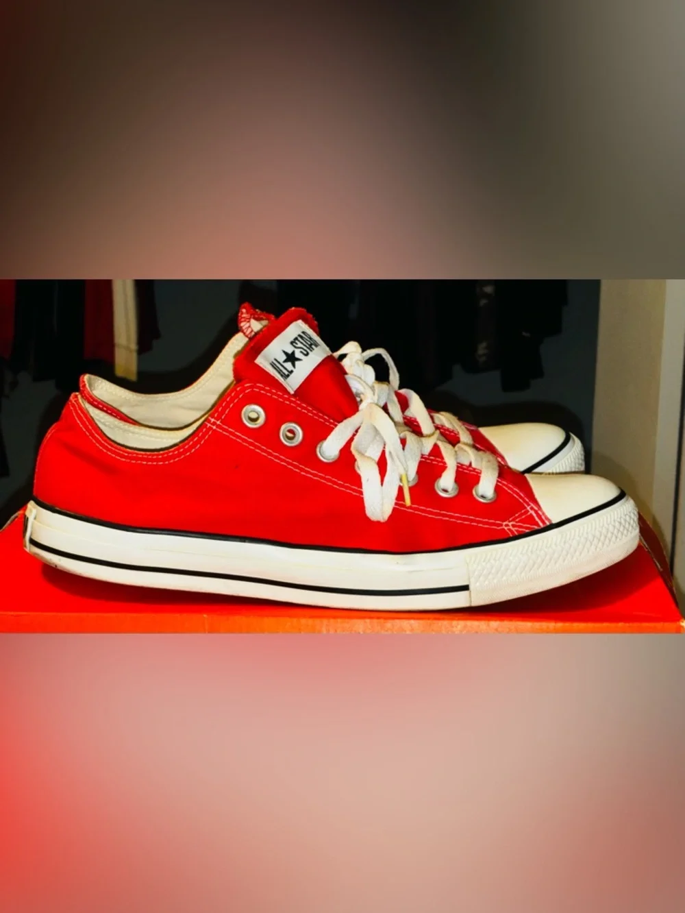 Converse Chuck Taylor All Stars Low Top Sneakers - Picture 4 of 9